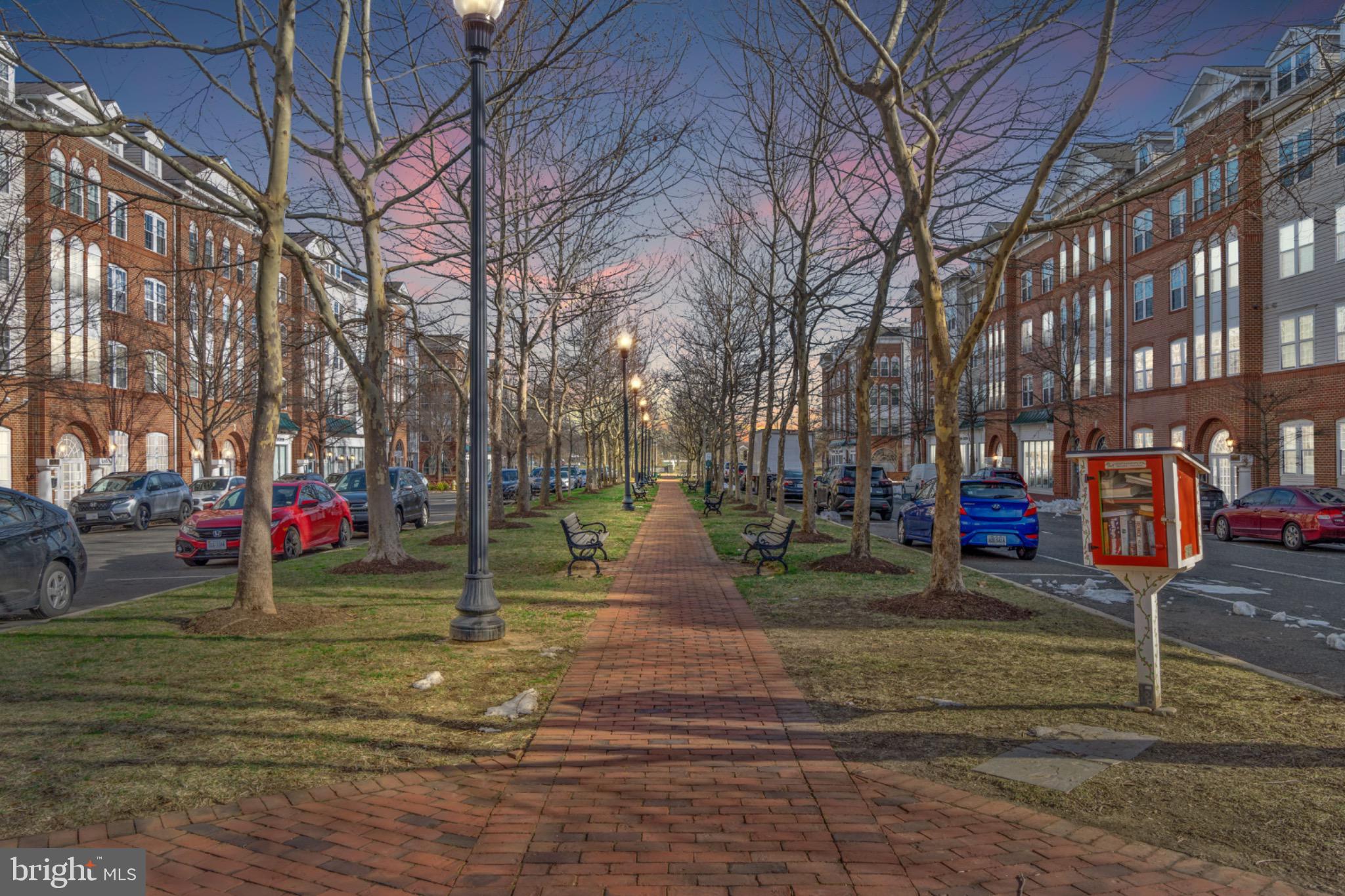 CAMERON STATION - Residential