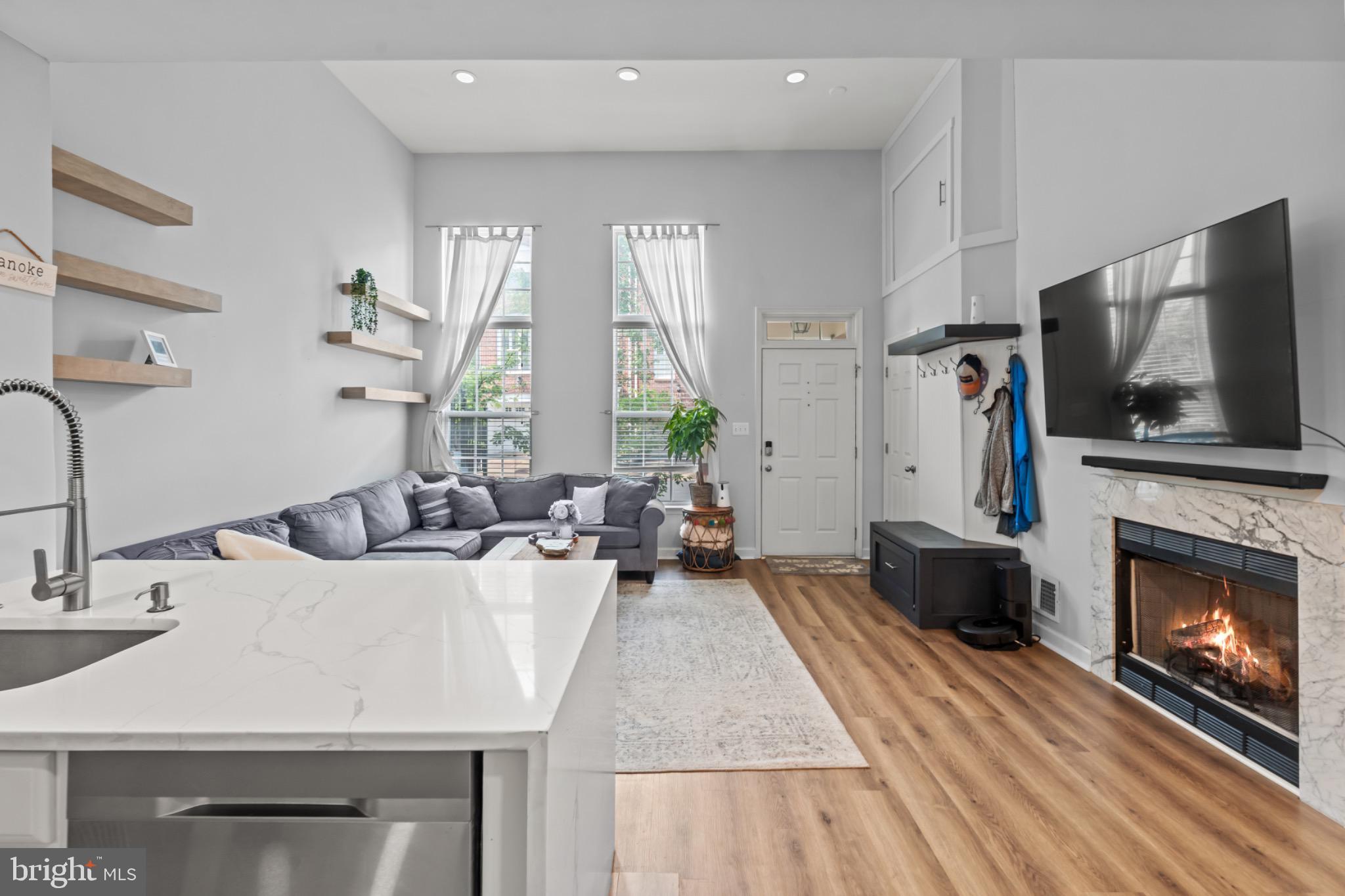 CAMERON STATION - Residential