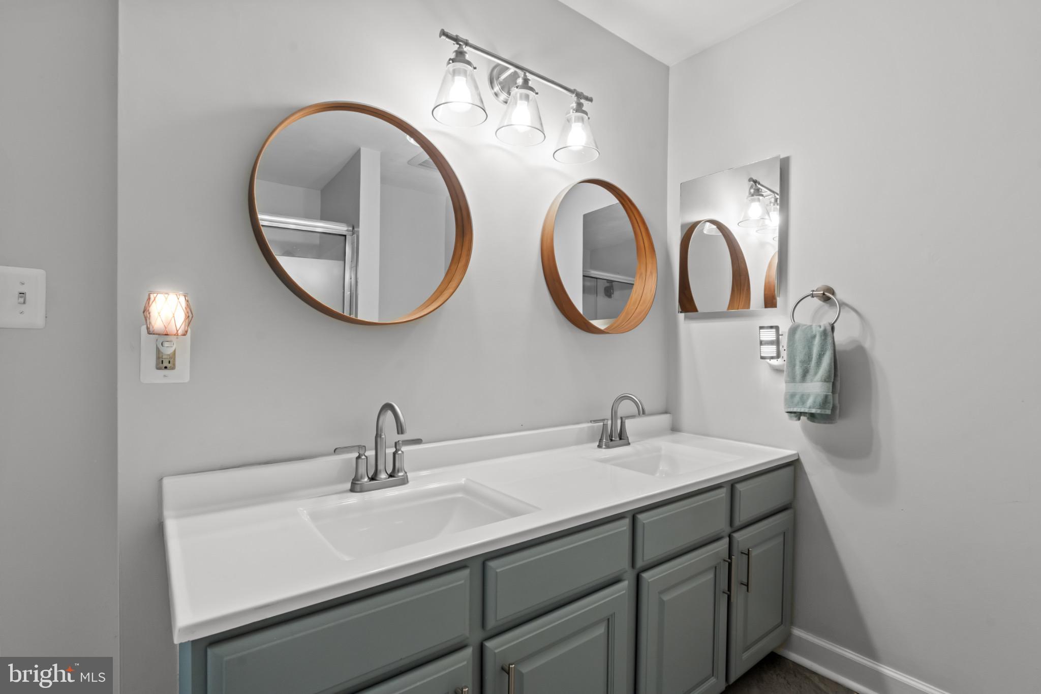 CAMERON STATION - Residential