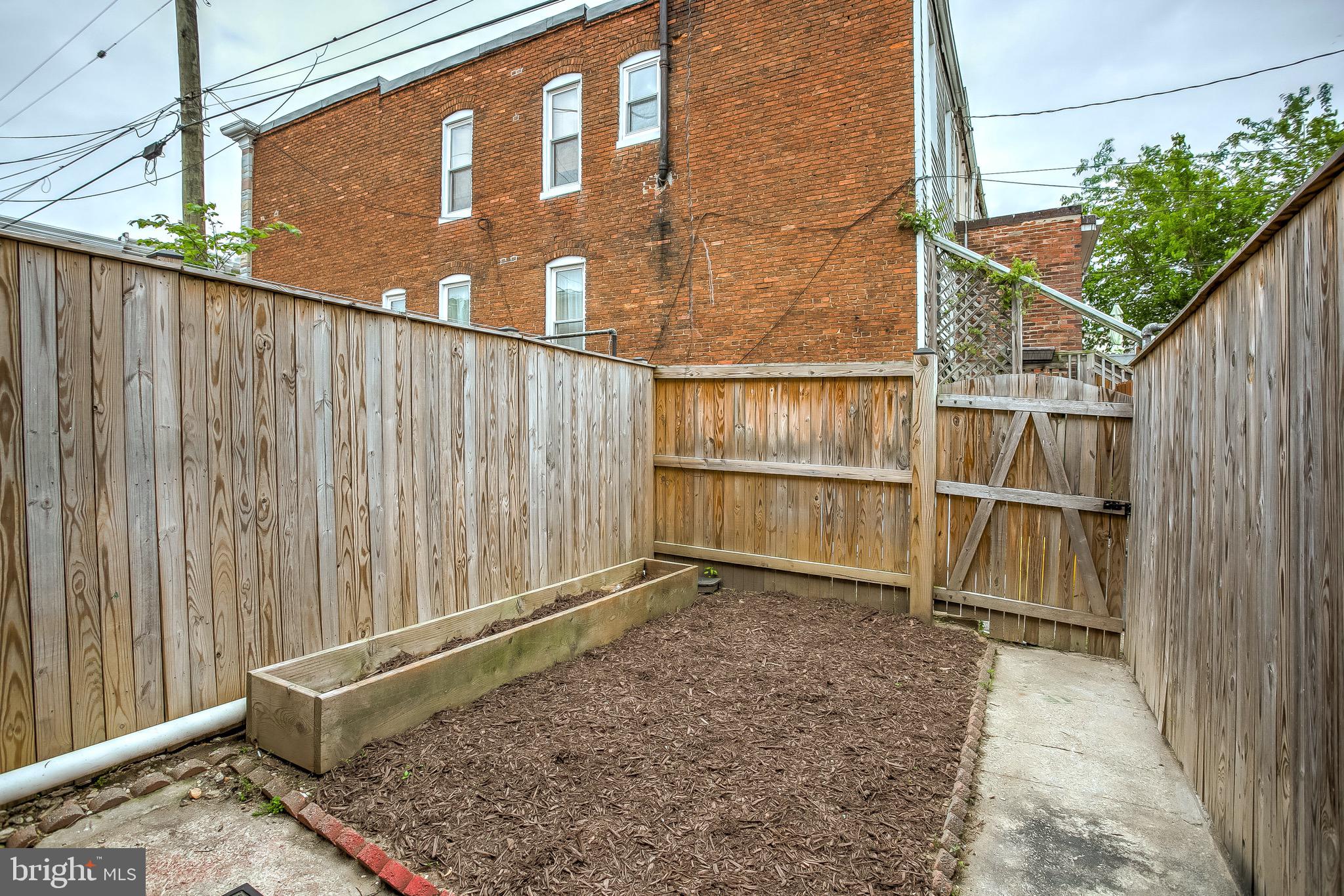 HAMPDEN HISTORIC DISTRICT - Residential