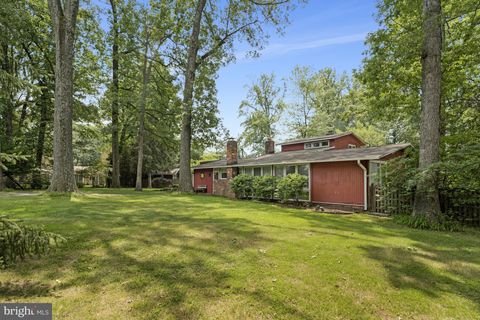 8615 ACORN CIRCLE VIENNA VA 22180
