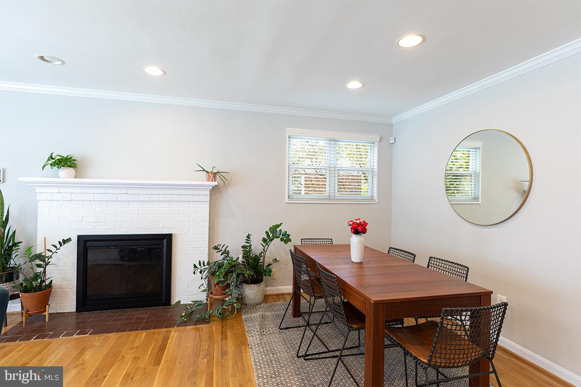 FRANKLIN KNOLLS - Residential Lease