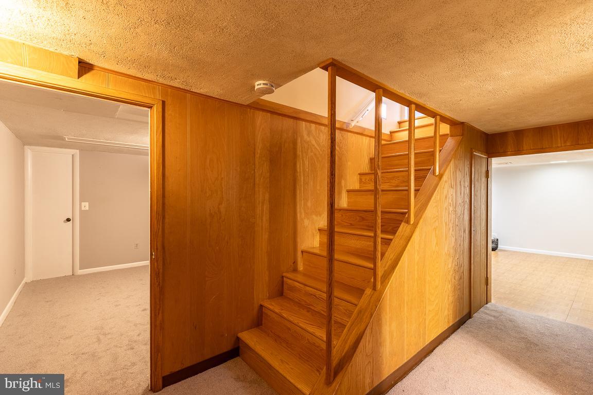 FRANKLIN KNOLLS - Residential Lease