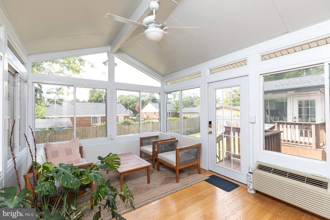 FRANKLIN KNOLLS - Residential Lease