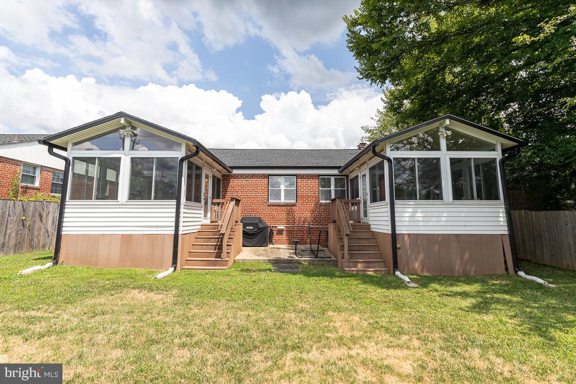 FRANKLIN KNOLLS - Residential Lease