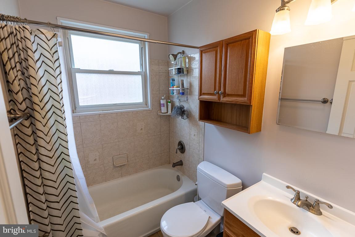 FRANKLIN KNOLLS - Residential Lease