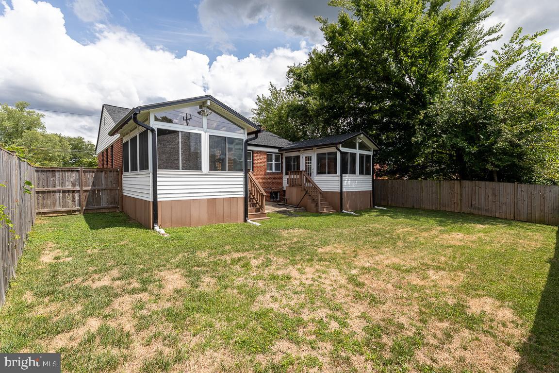 FRANKLIN KNOLLS - Residential Lease