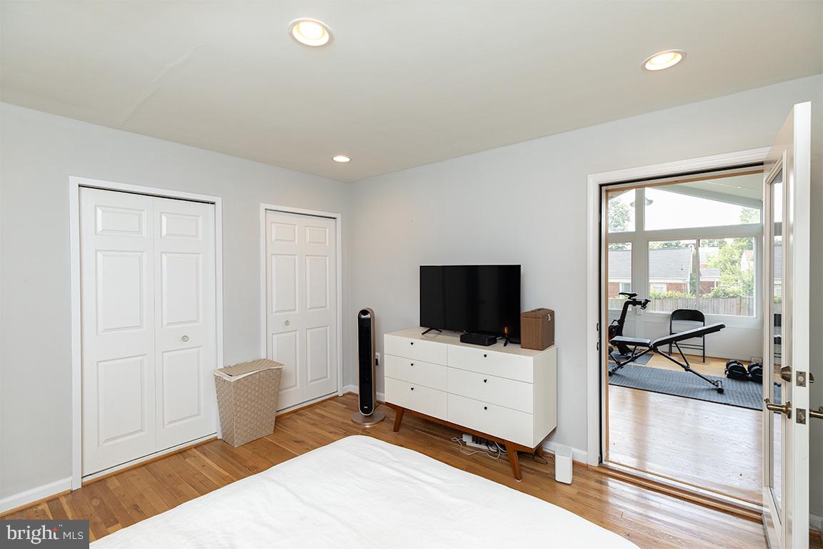 FRANKLIN KNOLLS - Residential Lease