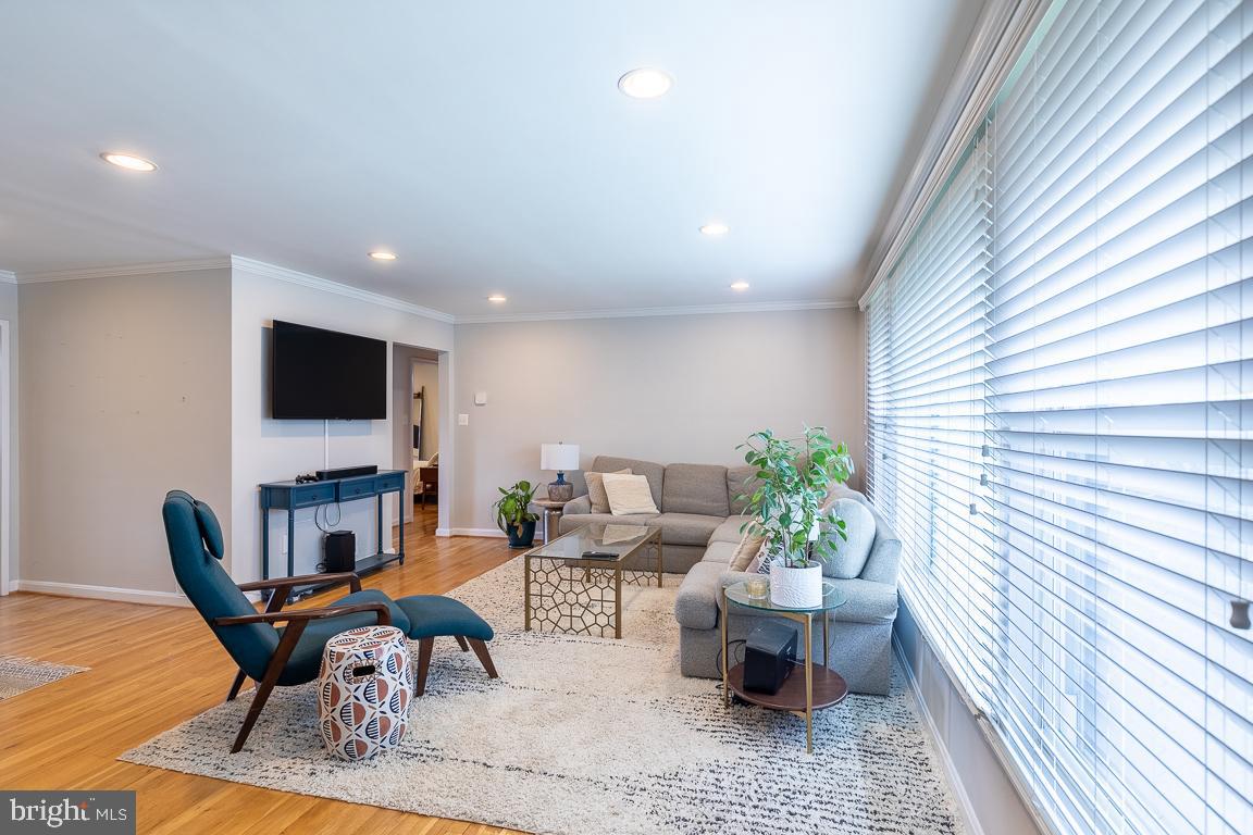 FRANKLIN KNOLLS - Residential Lease