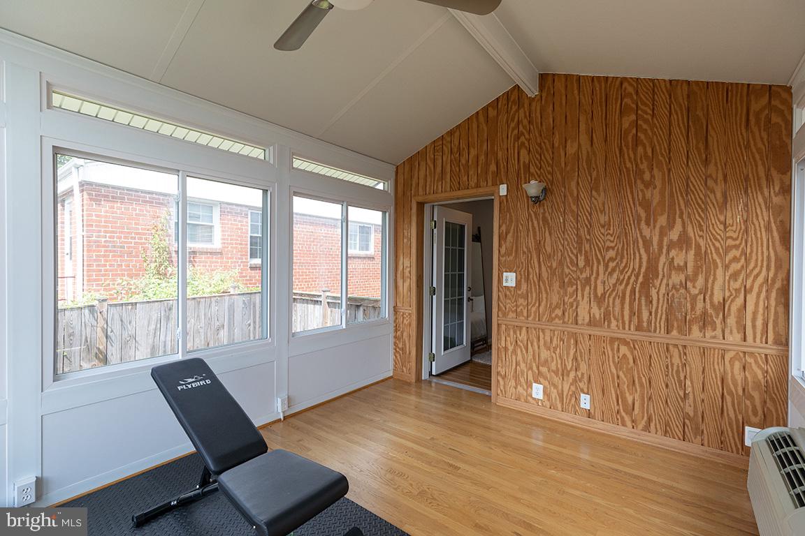 FRANKLIN KNOLLS - Residential Lease