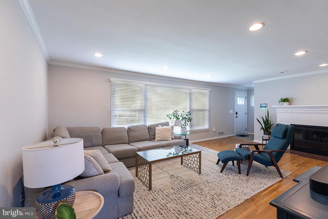 FRANKLIN KNOLLS - Residential Lease