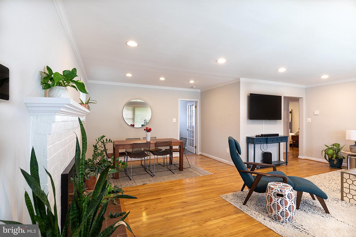 FRANKLIN KNOLLS - Residential Lease