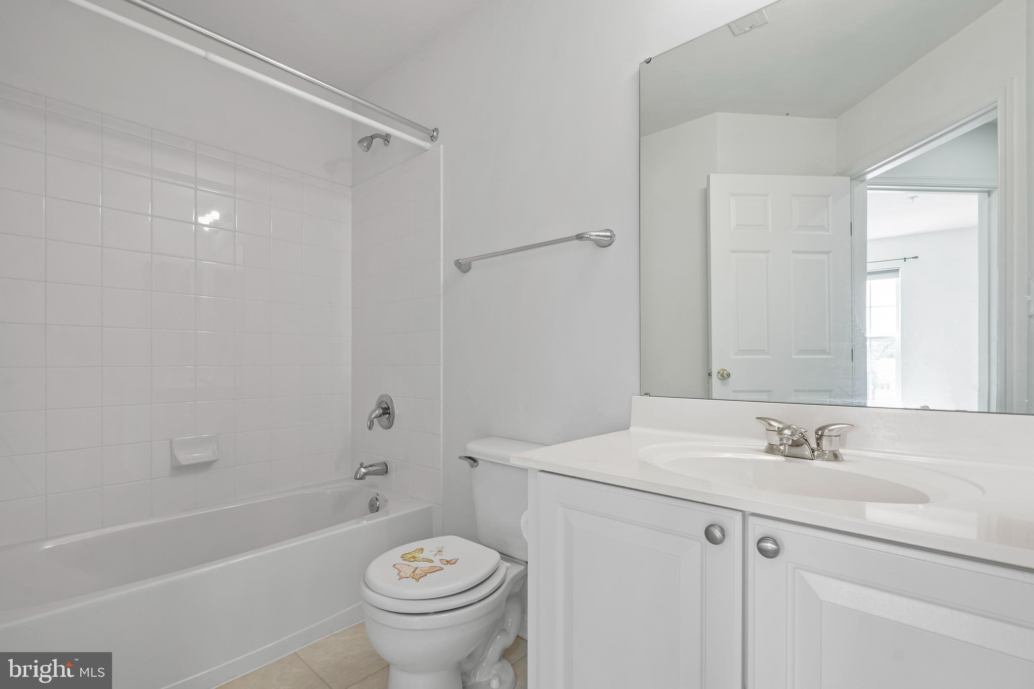 WOODS OF BAYVIEW - Residential