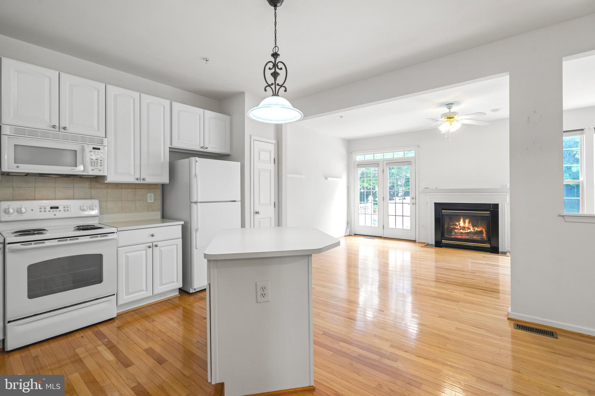 WOODS OF BAYVIEW - Residential