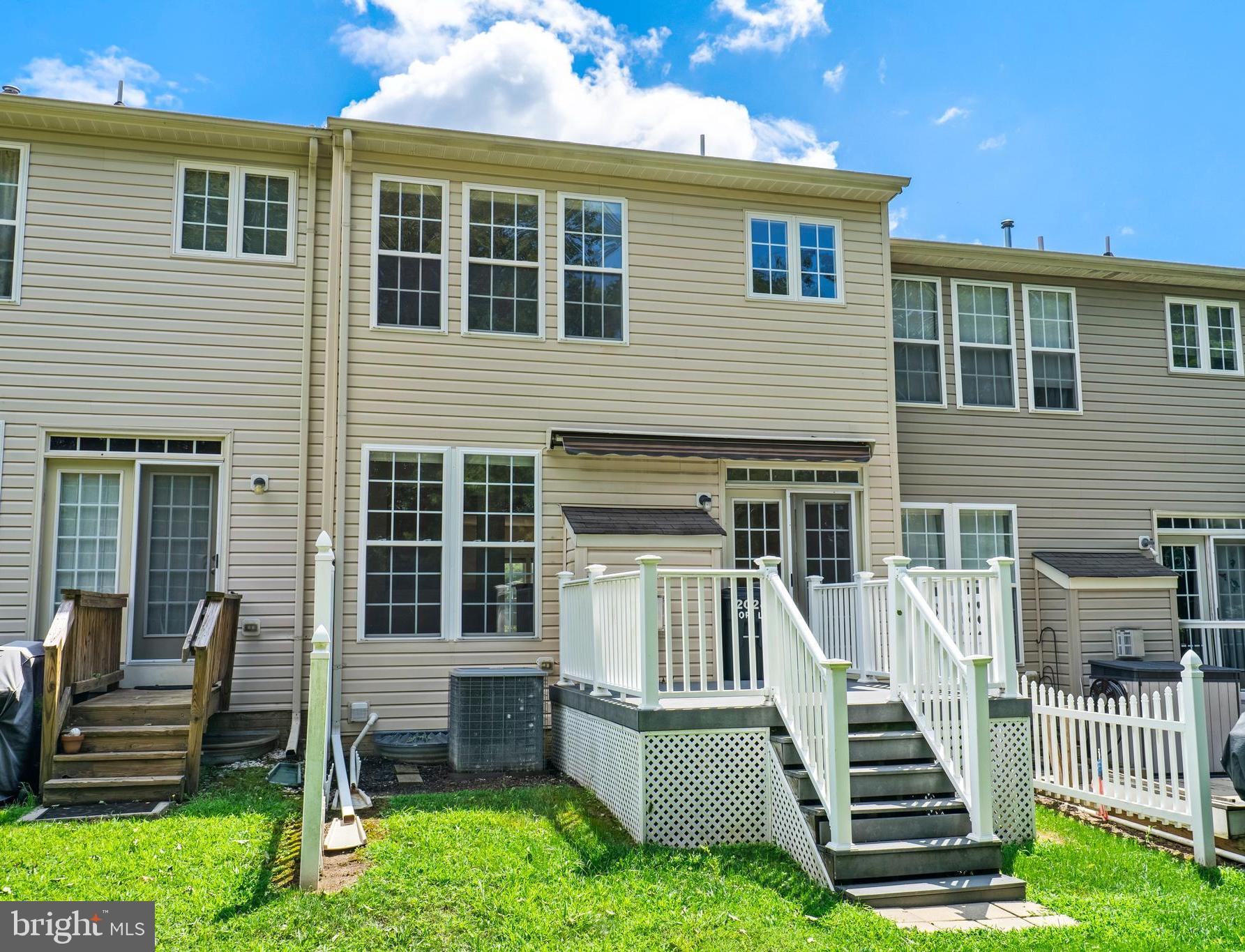 WOODS OF BAYVIEW - Residential