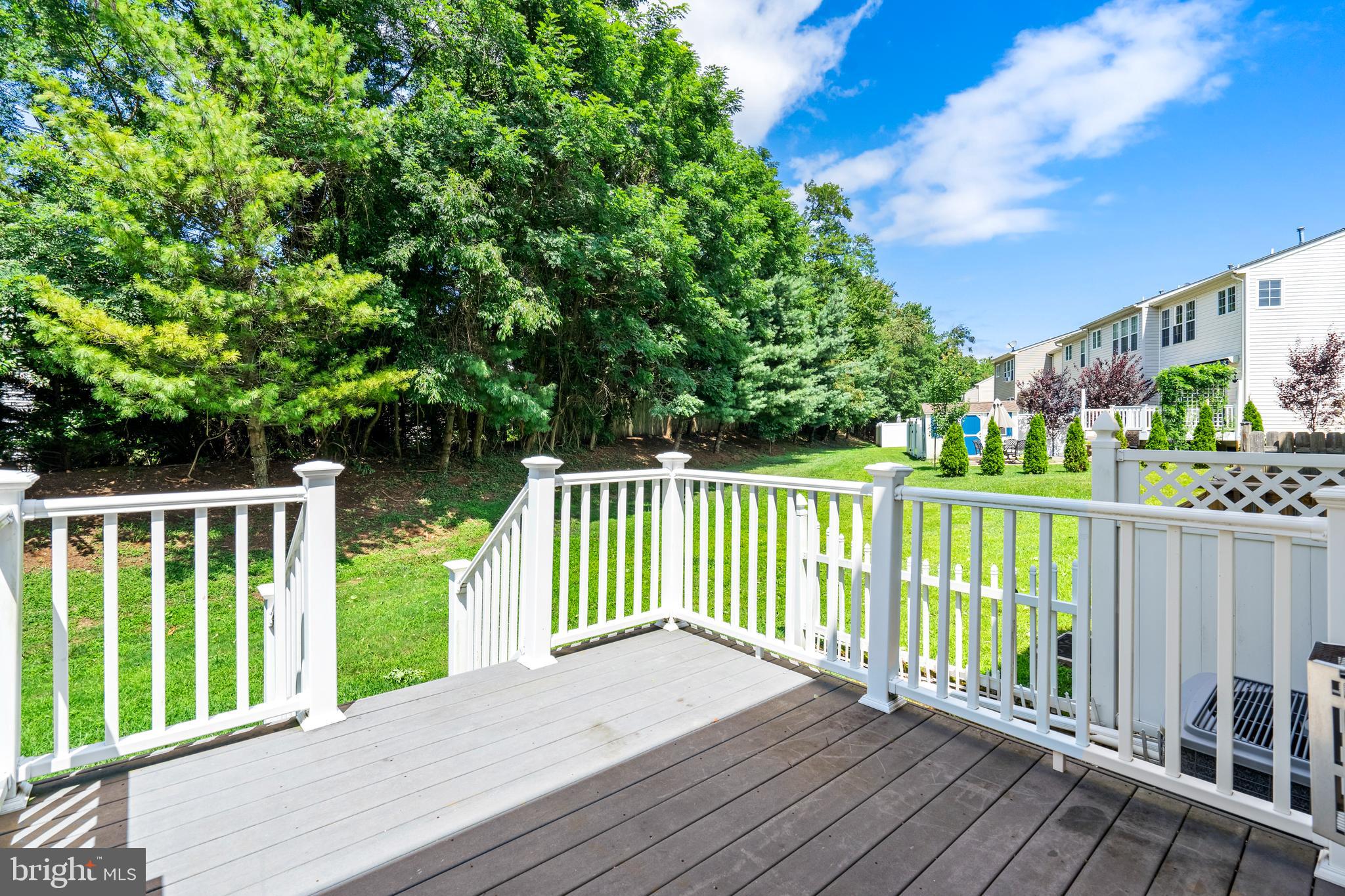 WOODS OF BAYVIEW - Residential