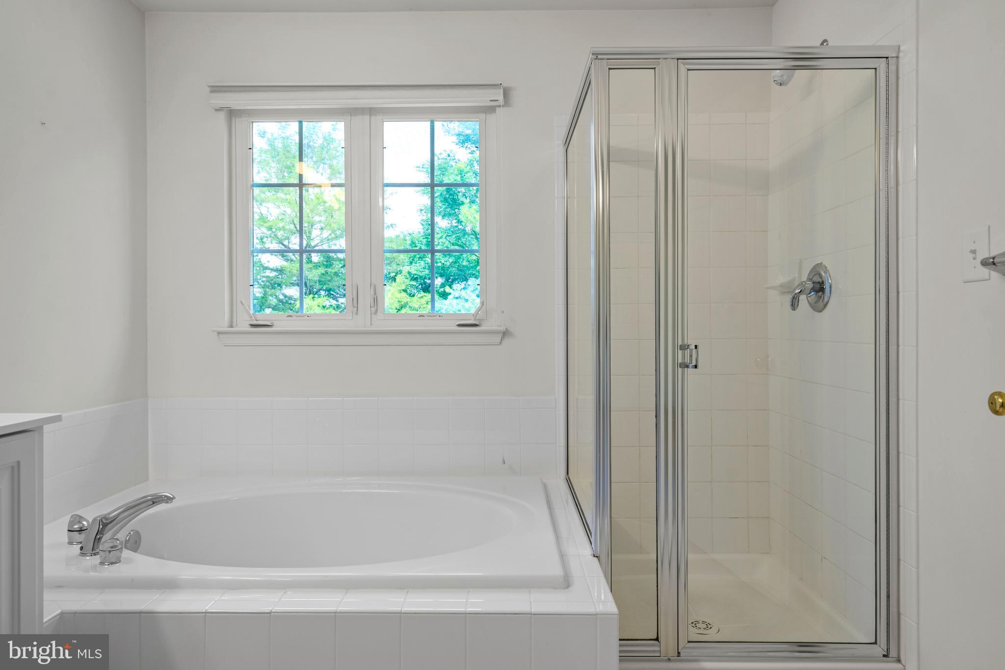 WOODS OF BAYVIEW - Residential