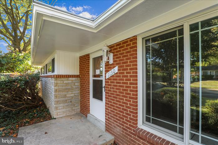 CRESTHAVEN - Residential