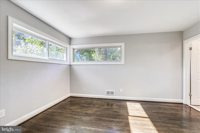 CRESTHAVEN - Residential