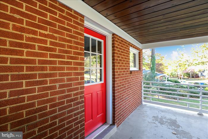 CRESTHAVEN - Residential