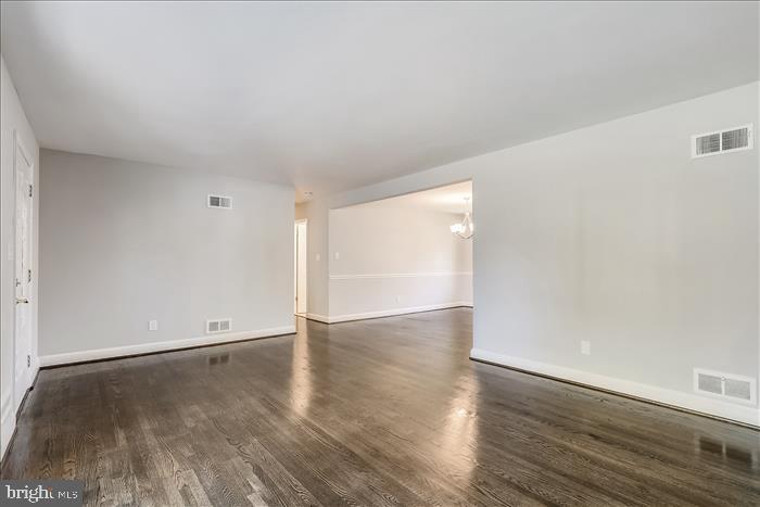 CRESTHAVEN - Residential