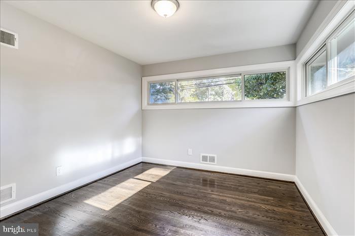 CRESTHAVEN - Residential