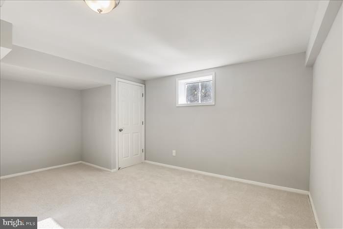 CRESTHAVEN - Residential