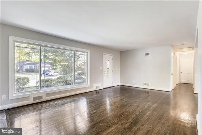 CRESTHAVEN - Residential