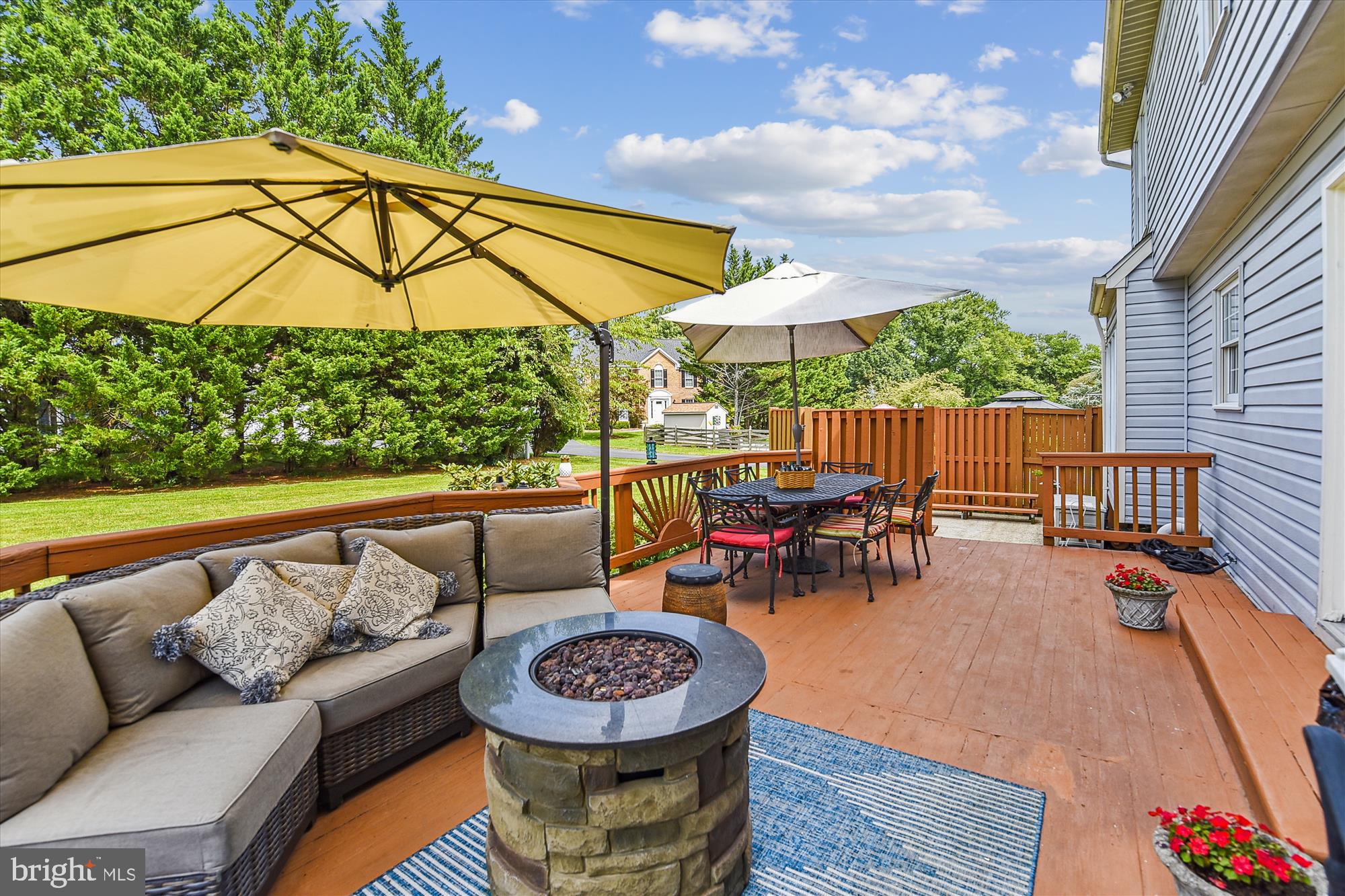 MONTGOMERY MEADOWS - Residential