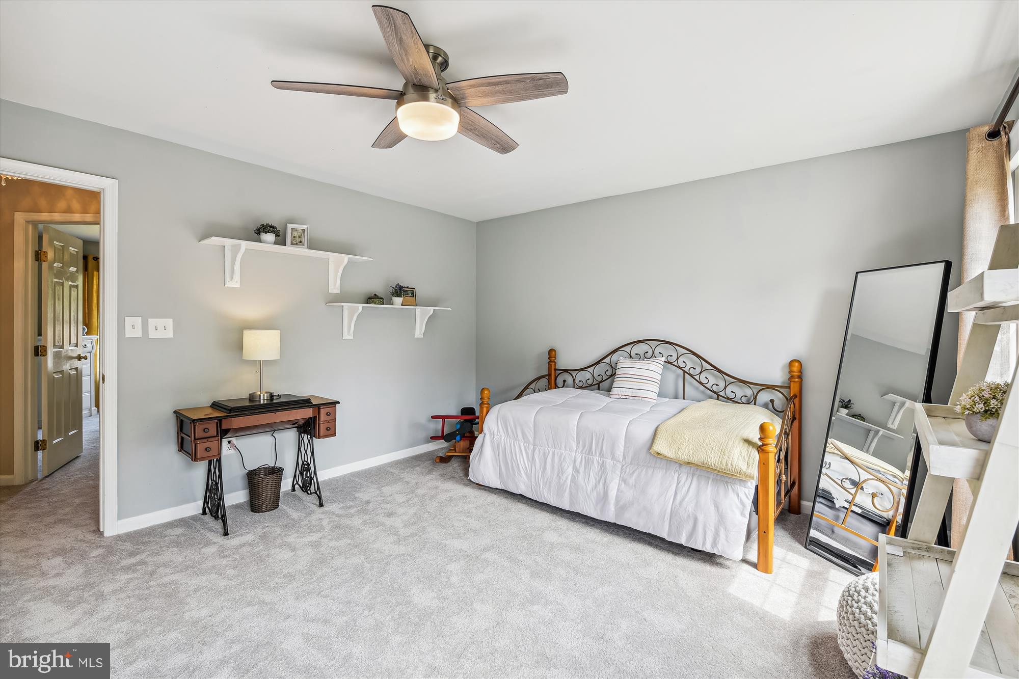 MONTGOMERY MEADOWS - Residential