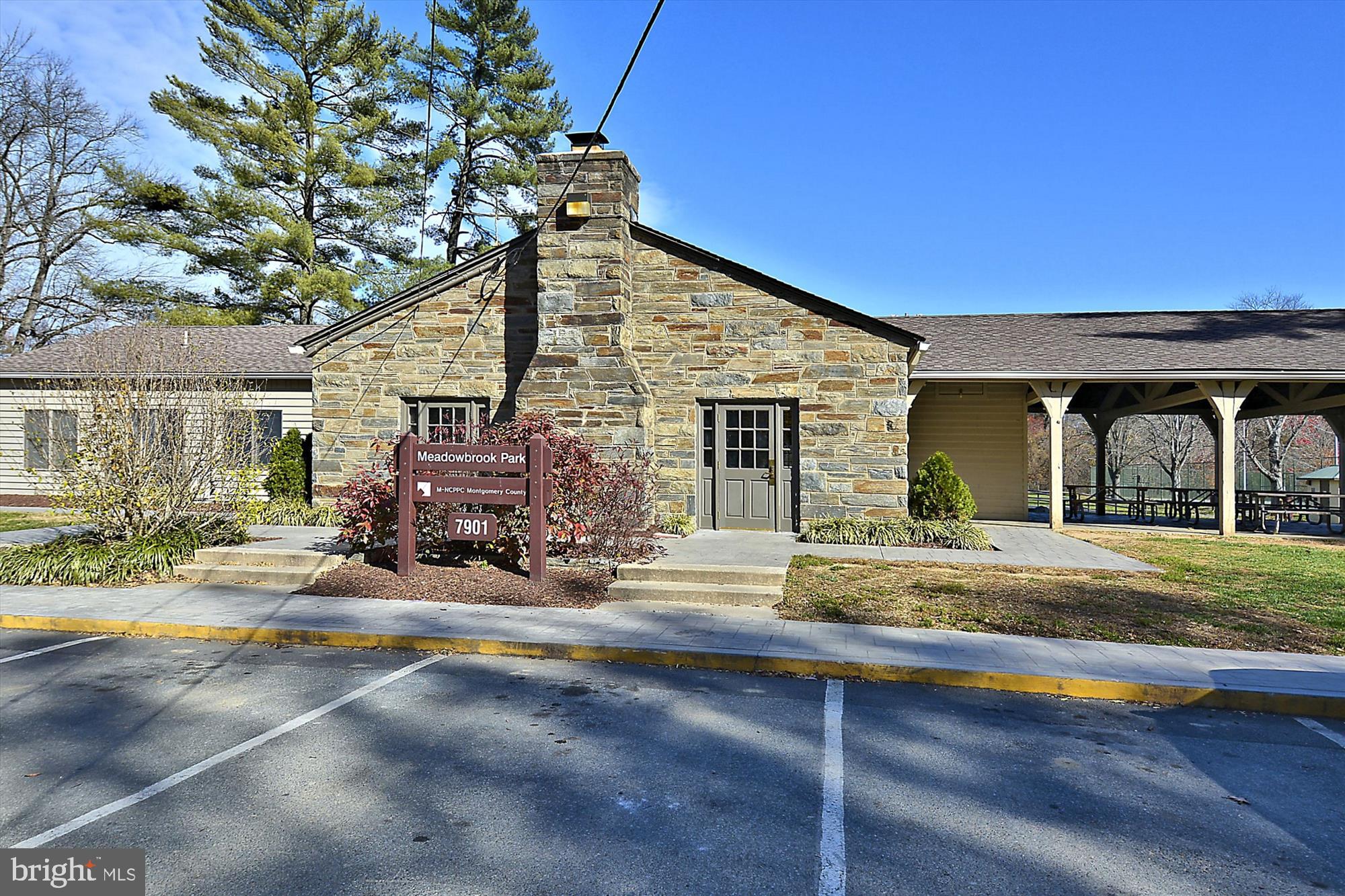 MONTGOMERY MEADOWS - Residential