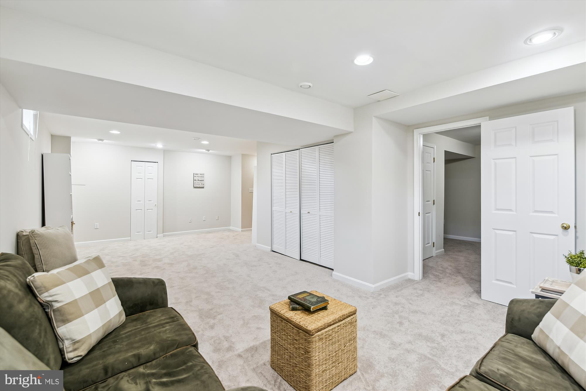 MONTGOMERY MEADOWS - Residential