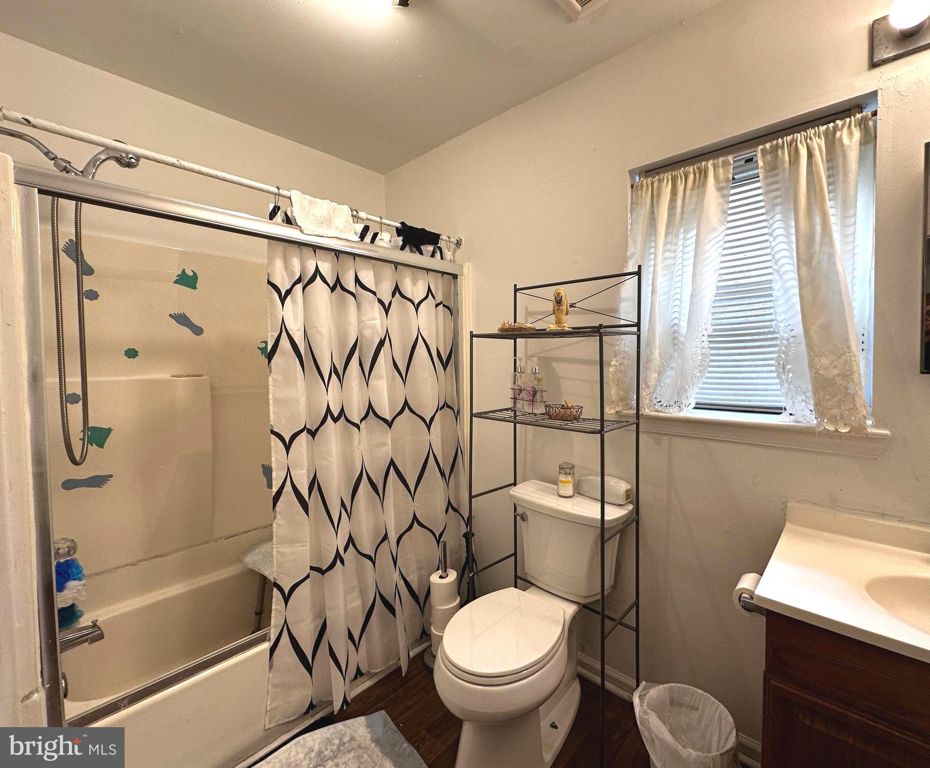 SANDTOWN-WINCHESTER - Residential