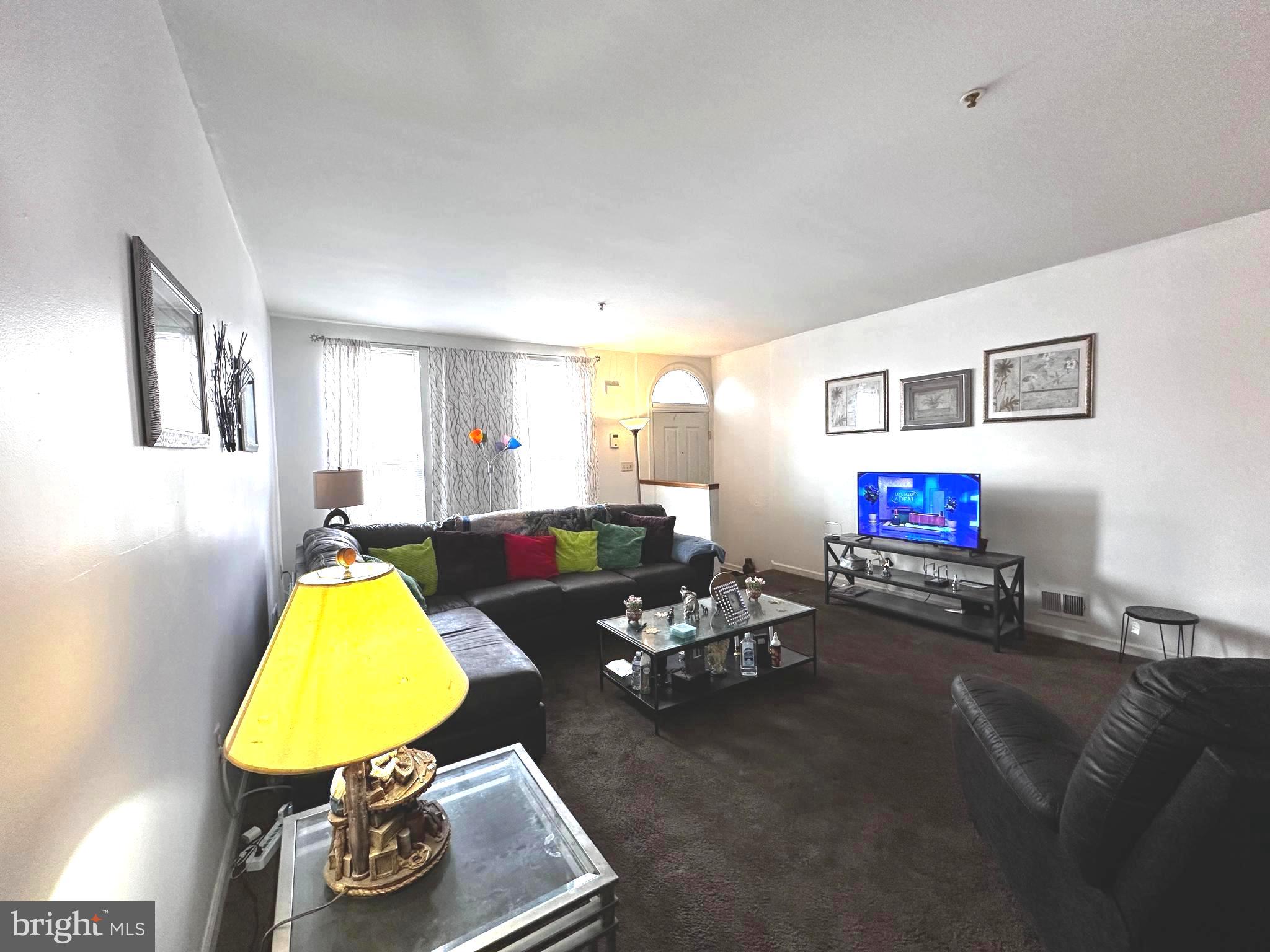 SANDTOWN-WINCHESTER - Residential