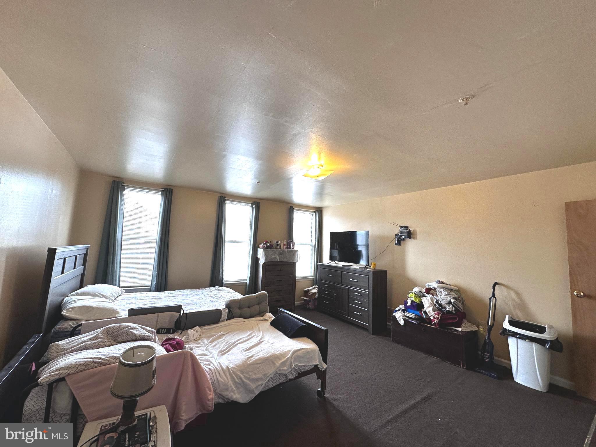 SANDTOWN-WINCHESTER - Residential