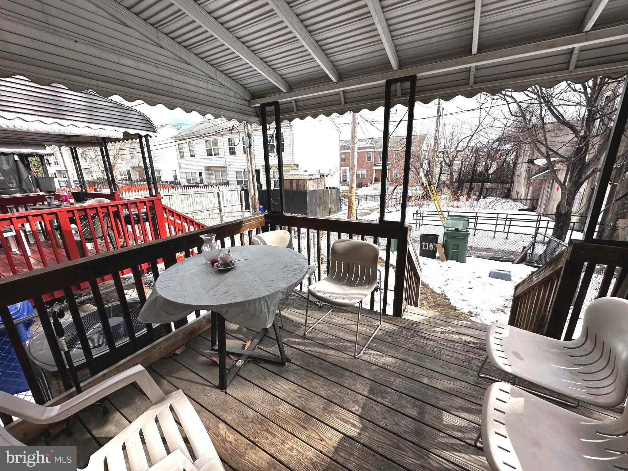 SANDTOWN-WINCHESTER - Residential