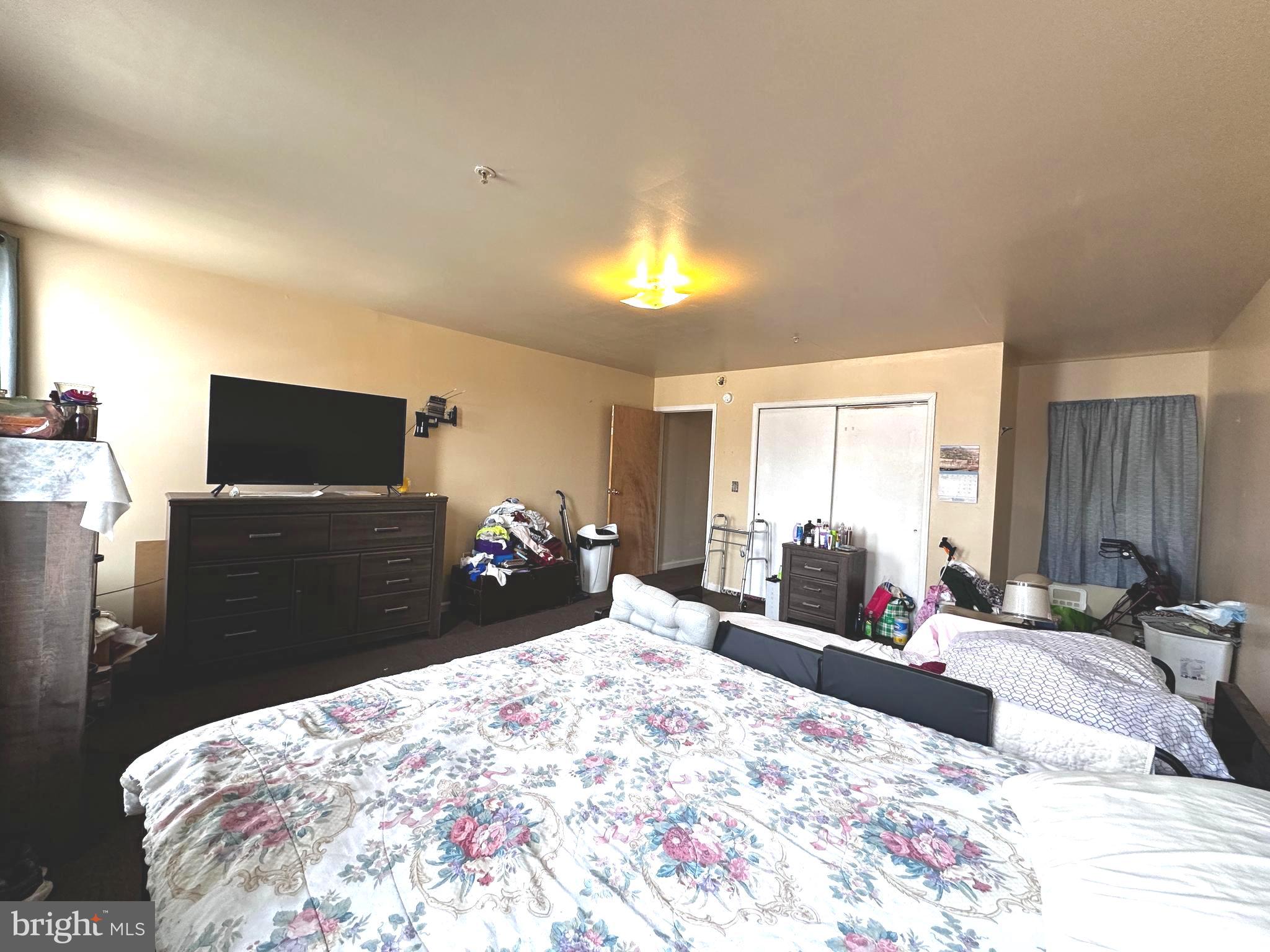 SANDTOWN-WINCHESTER - Residential