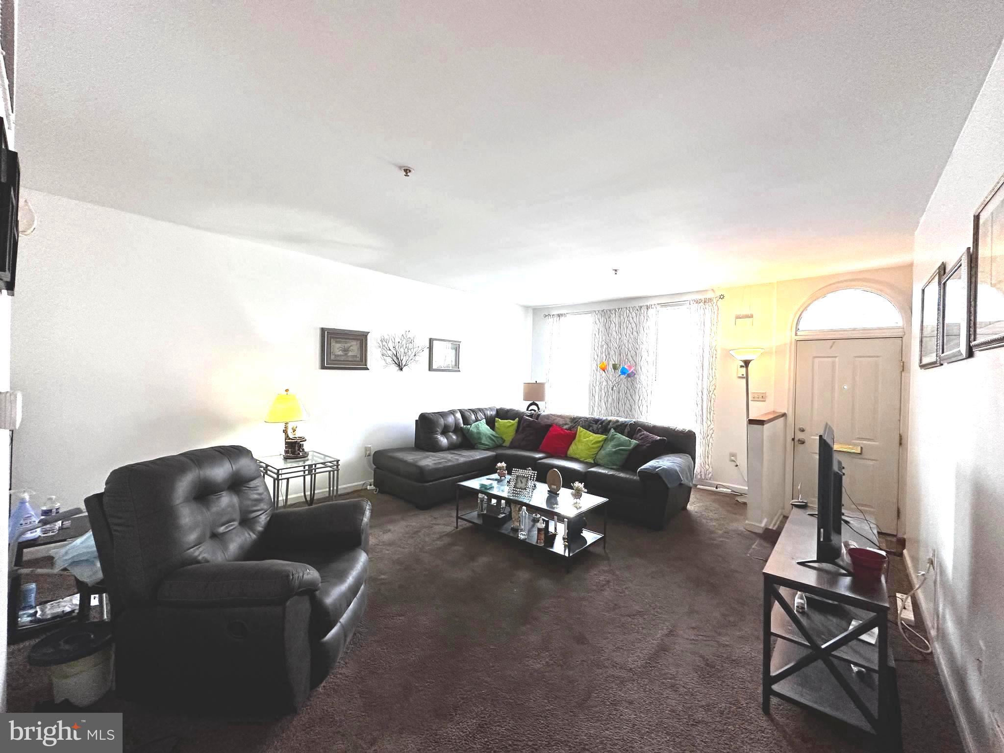 SANDTOWN-WINCHESTER - Residential