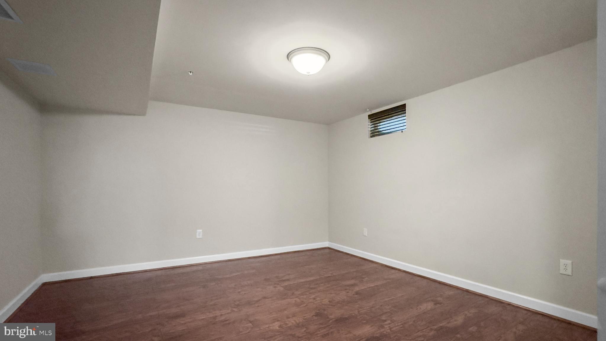 WORTHINGTON SUB - Residential Lease