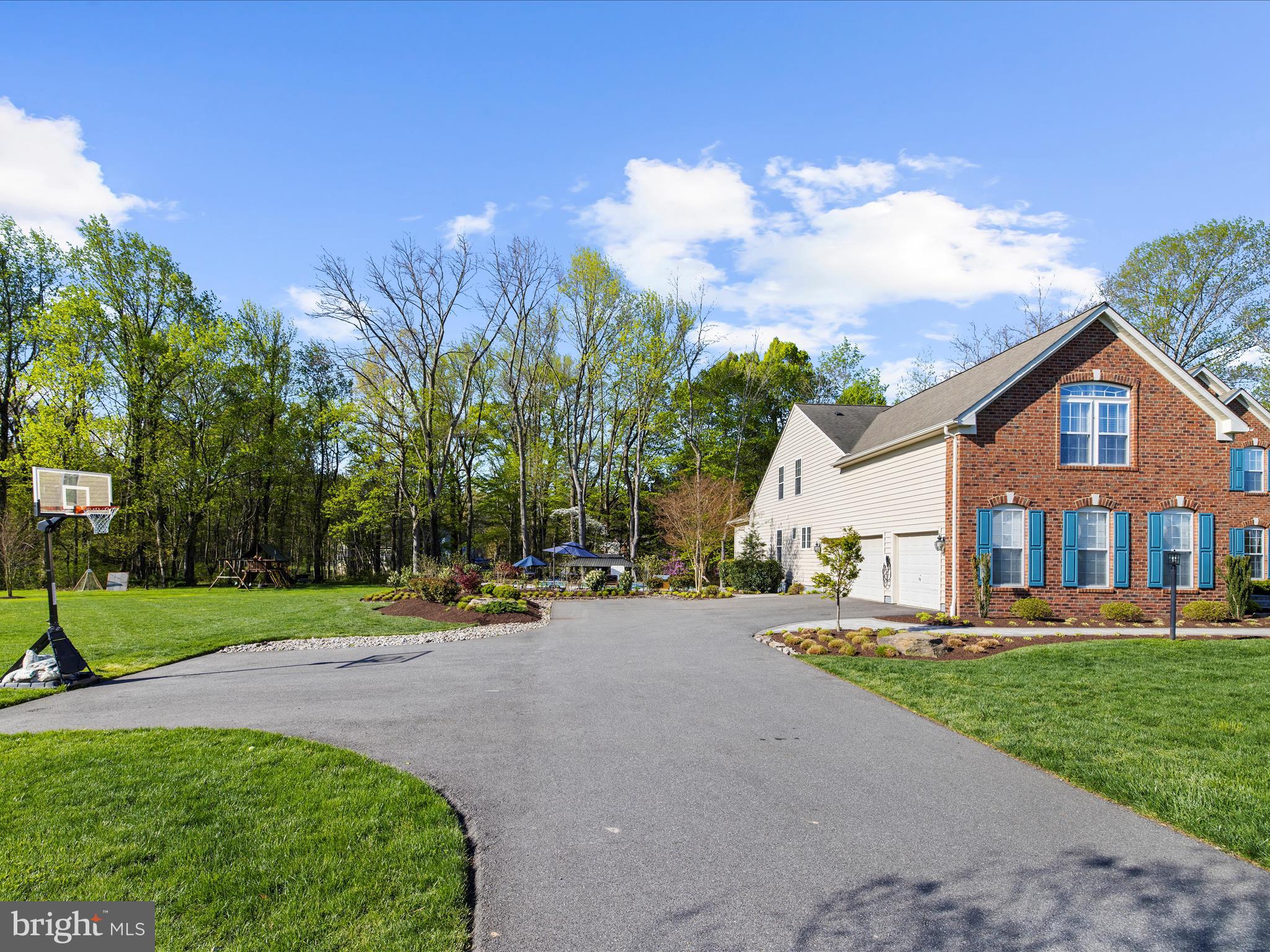 ESTATE AT SKIPTON CRK - Residential