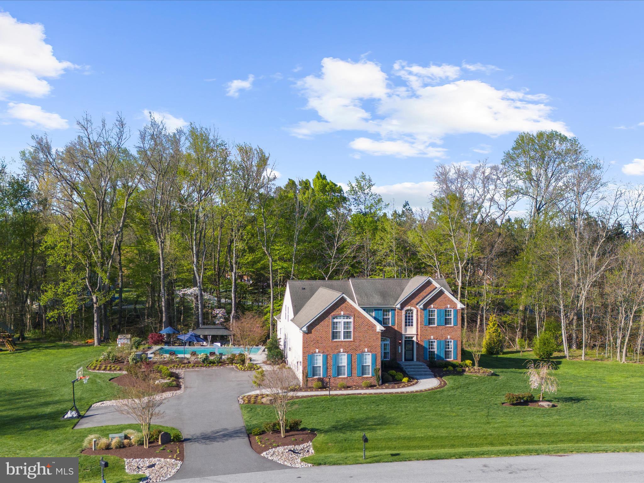 ESTATE AT SKIPTON CRK - Residential