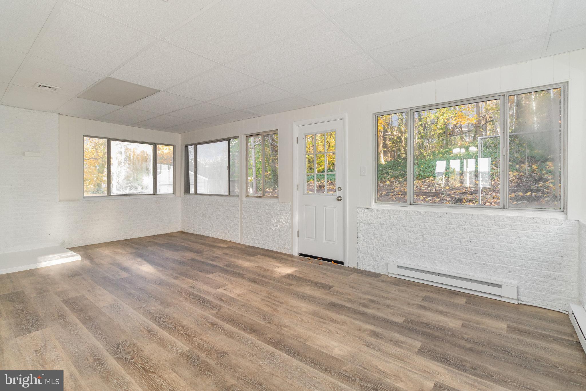 MIDDLETOWN - Residential