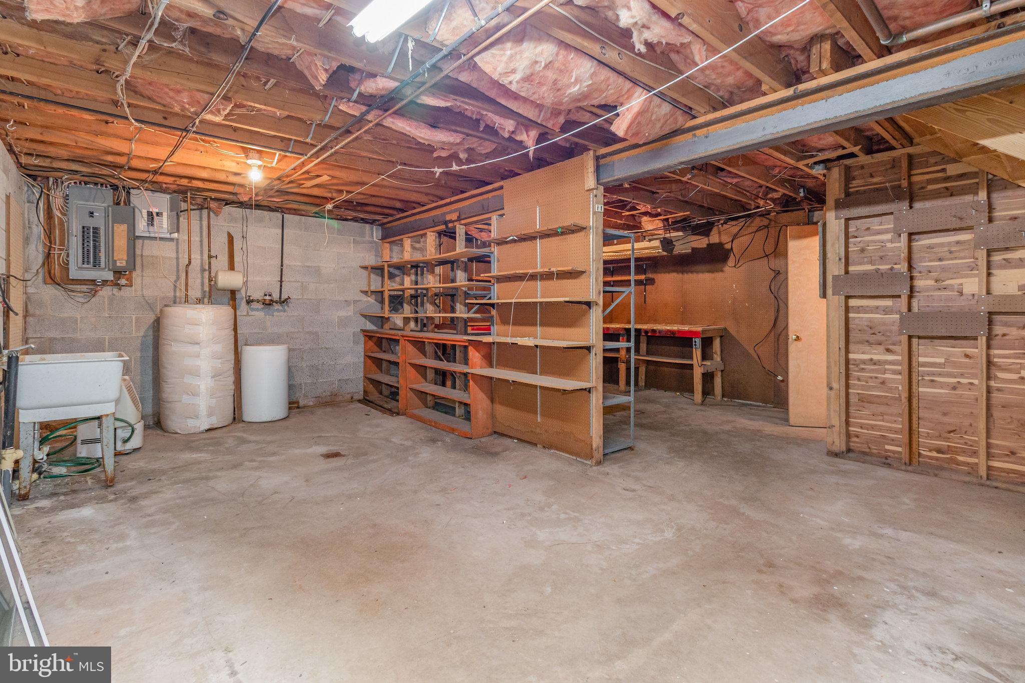 MIDDLETOWN - Residential