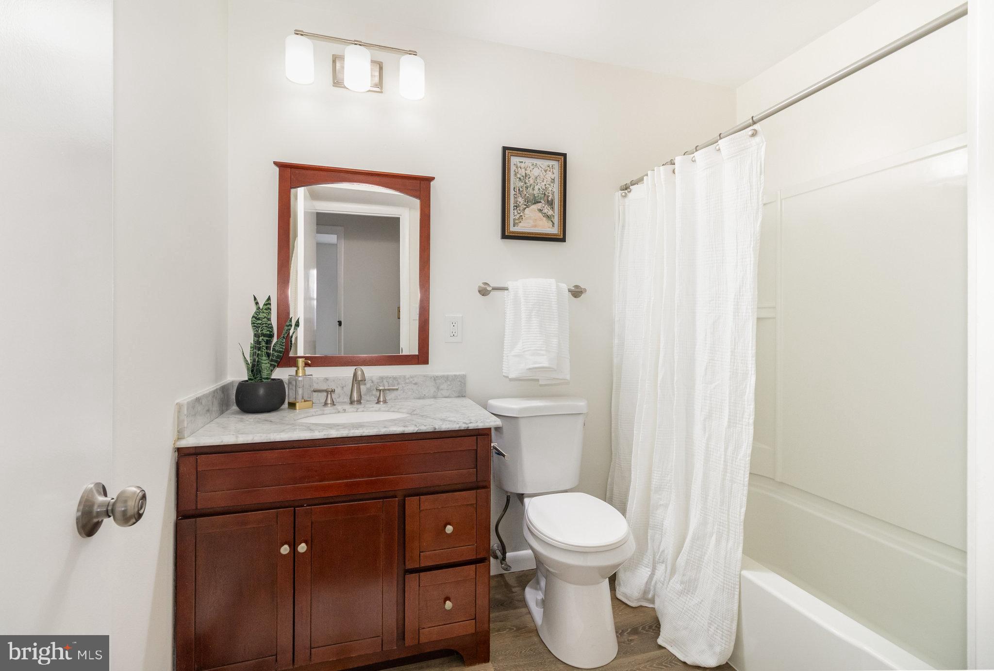 MIDDLETOWN - Residential