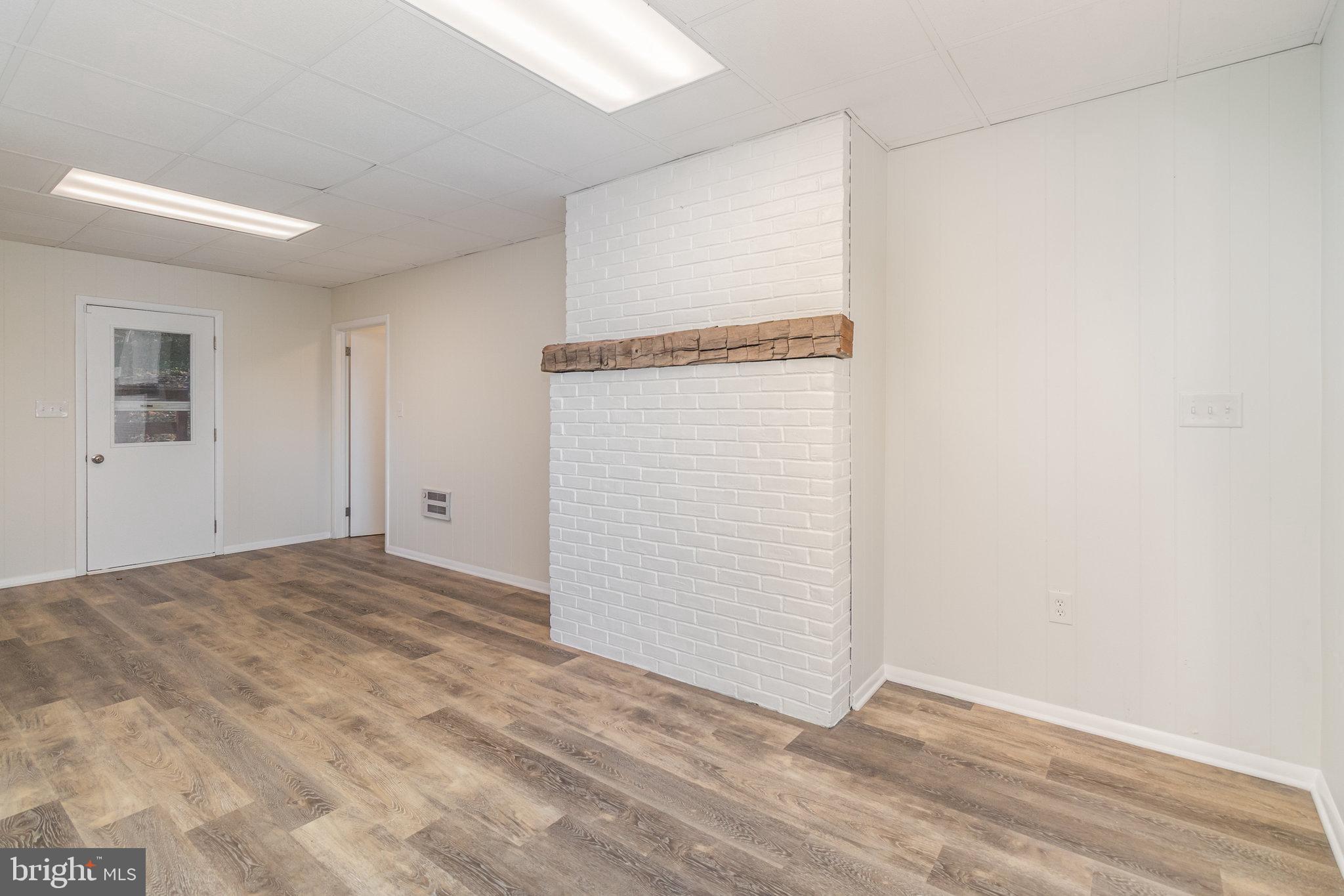 MIDDLETOWN - Residential