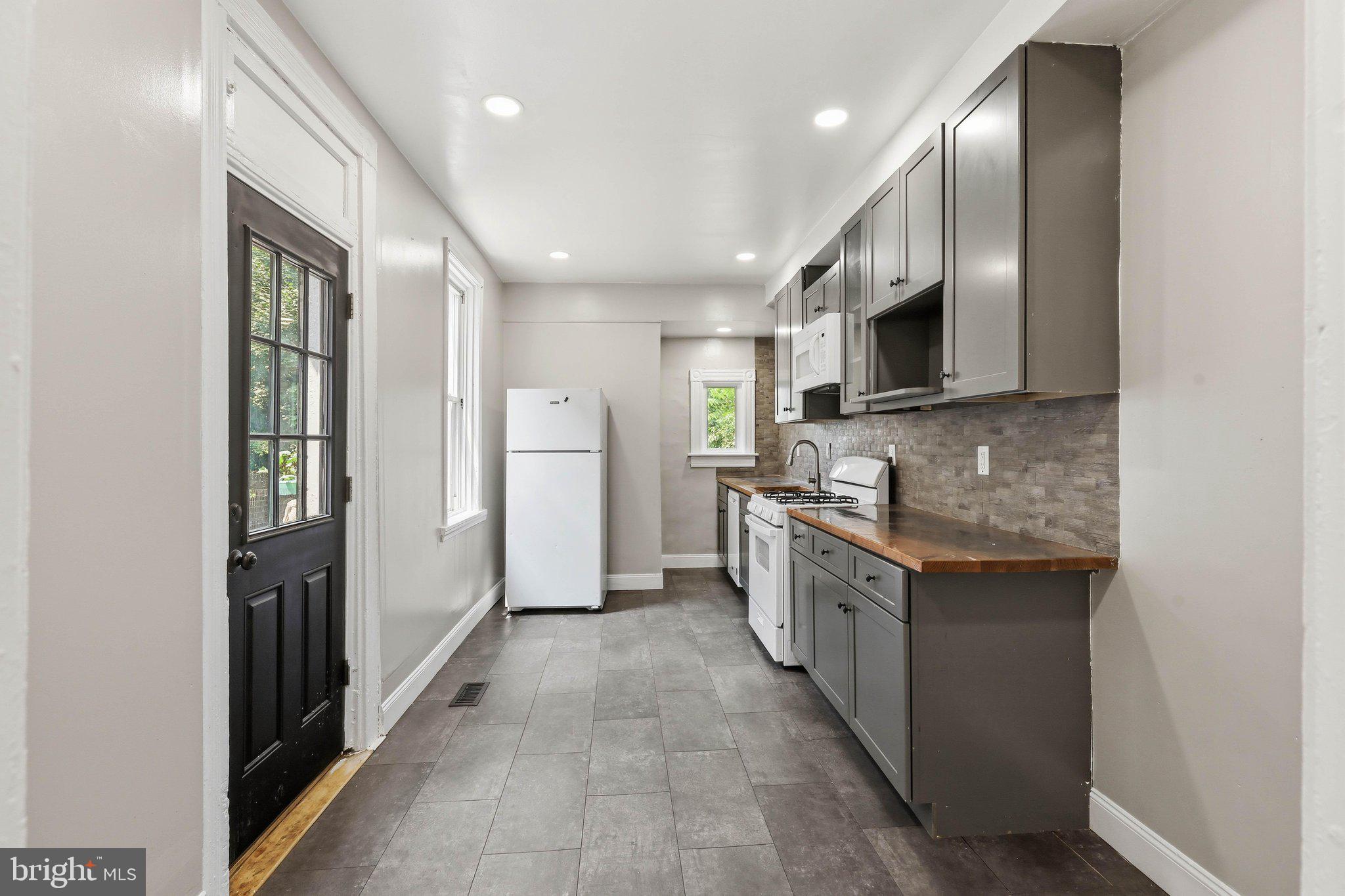 538 LOCUST STREET
