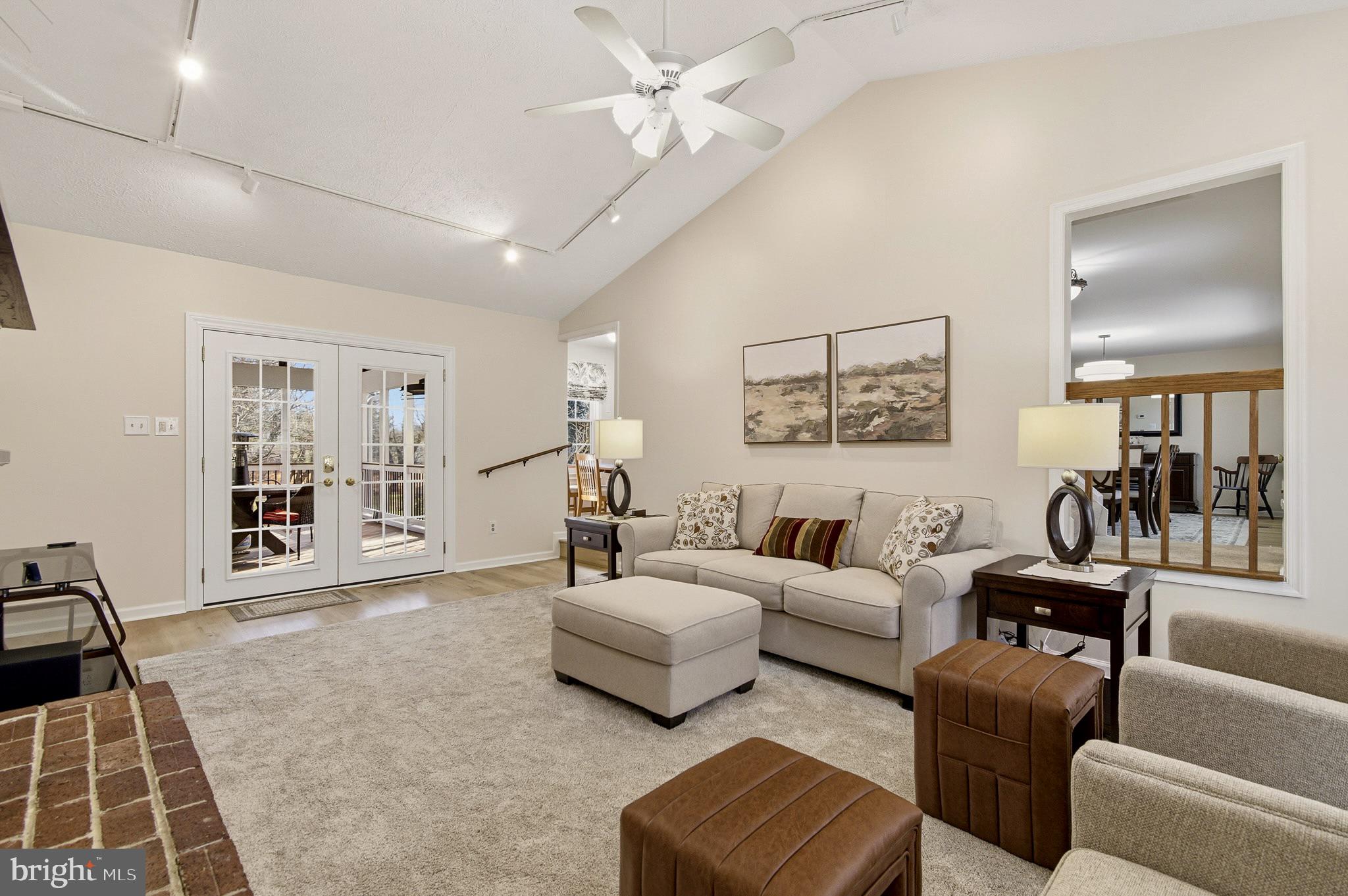 BRAMPTON HILLS - Residential