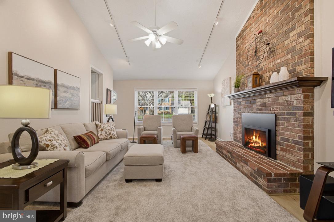 BRAMPTON HILLS - Residential