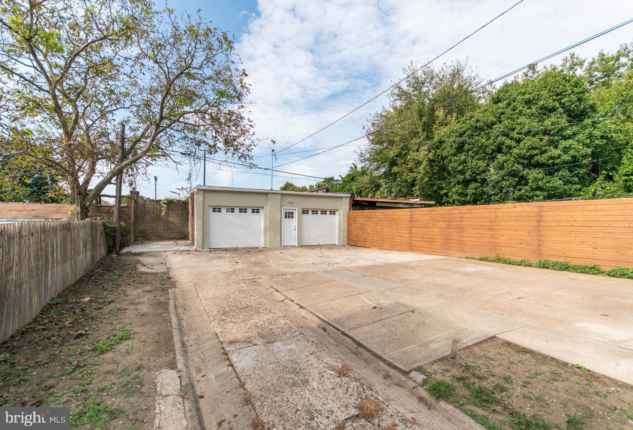 GERMANTOWN - Residential