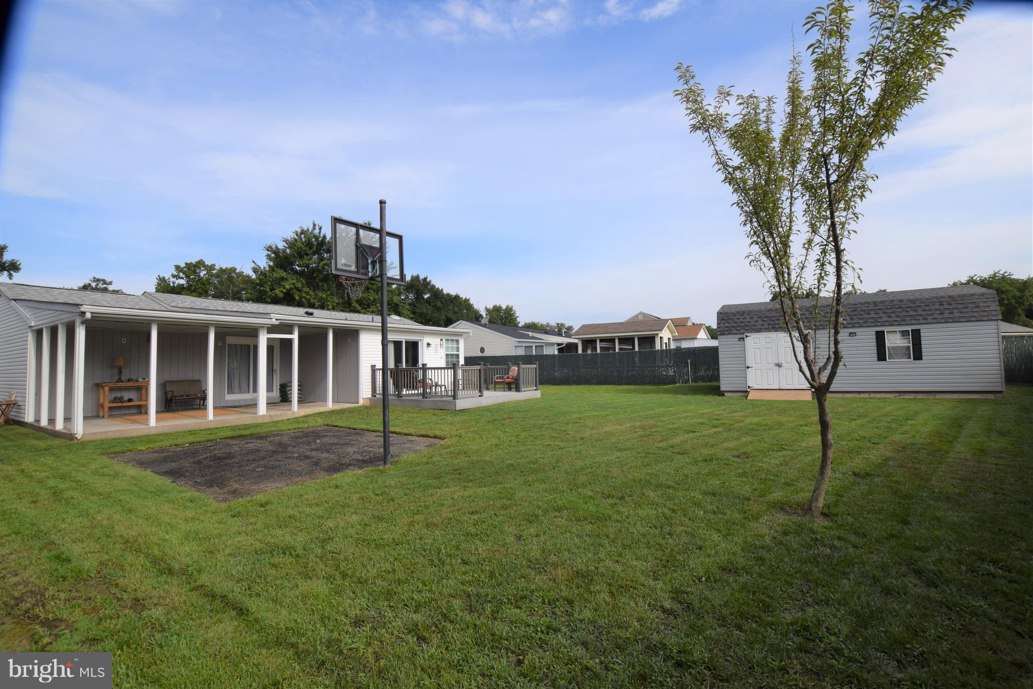 LODGE FOREST MANOR - Residential